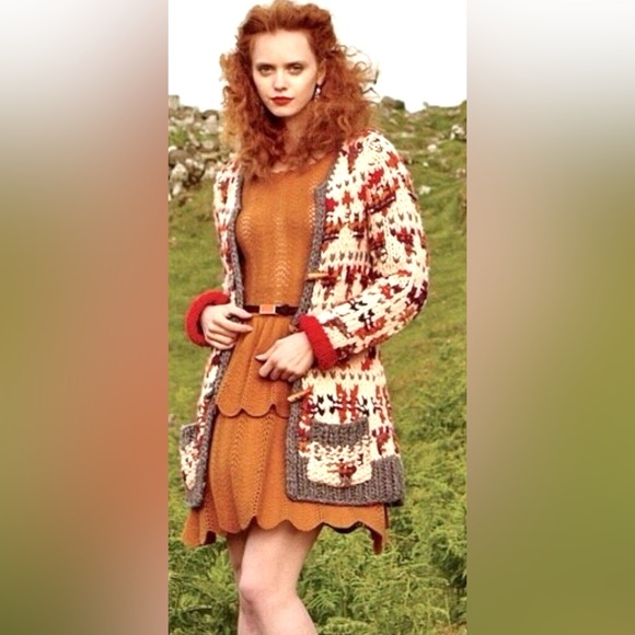 Anthropologie Cream and Red Patterned Cardigan - Picture 3 of 9